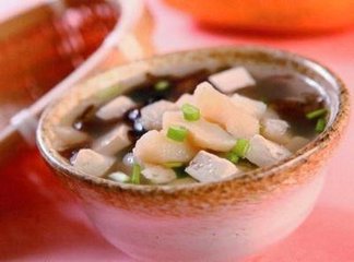 秋季养生汤煲汤食谱：冬瓜薏仁老鸭汤